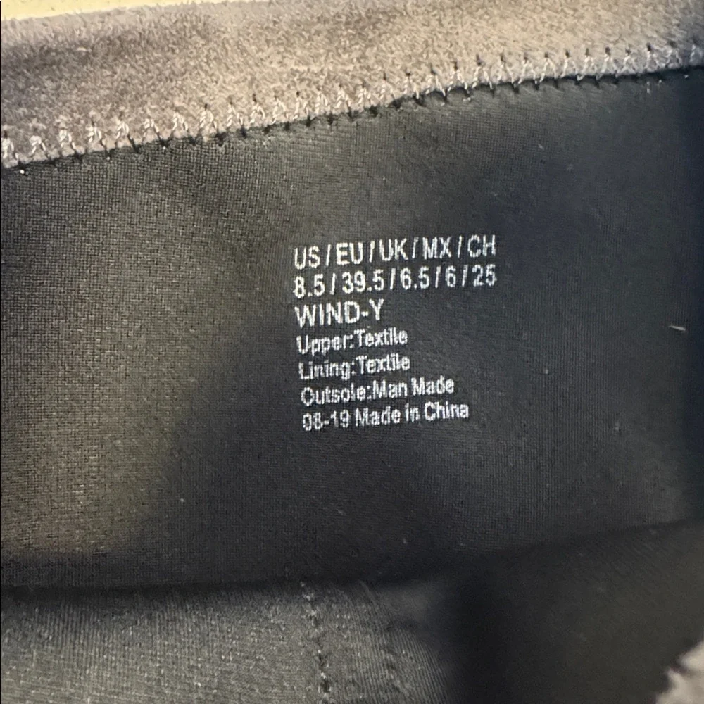 Brand new Reaction Kenneth Cole Wind-y boots, gray, 8.5